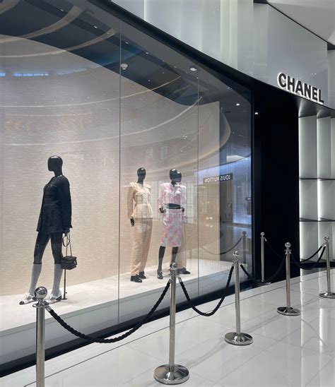 how to get a job in chanel|Chanel corporate jobs.